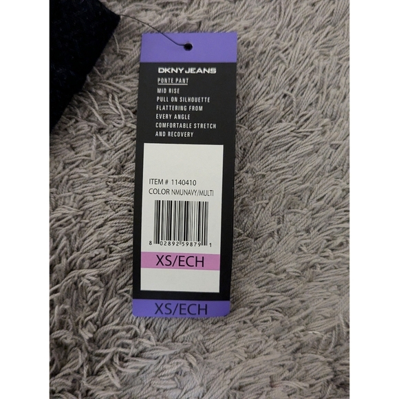 DKNY Mid Rise Jeans | Size XS | NWT - Picture 3 of 4